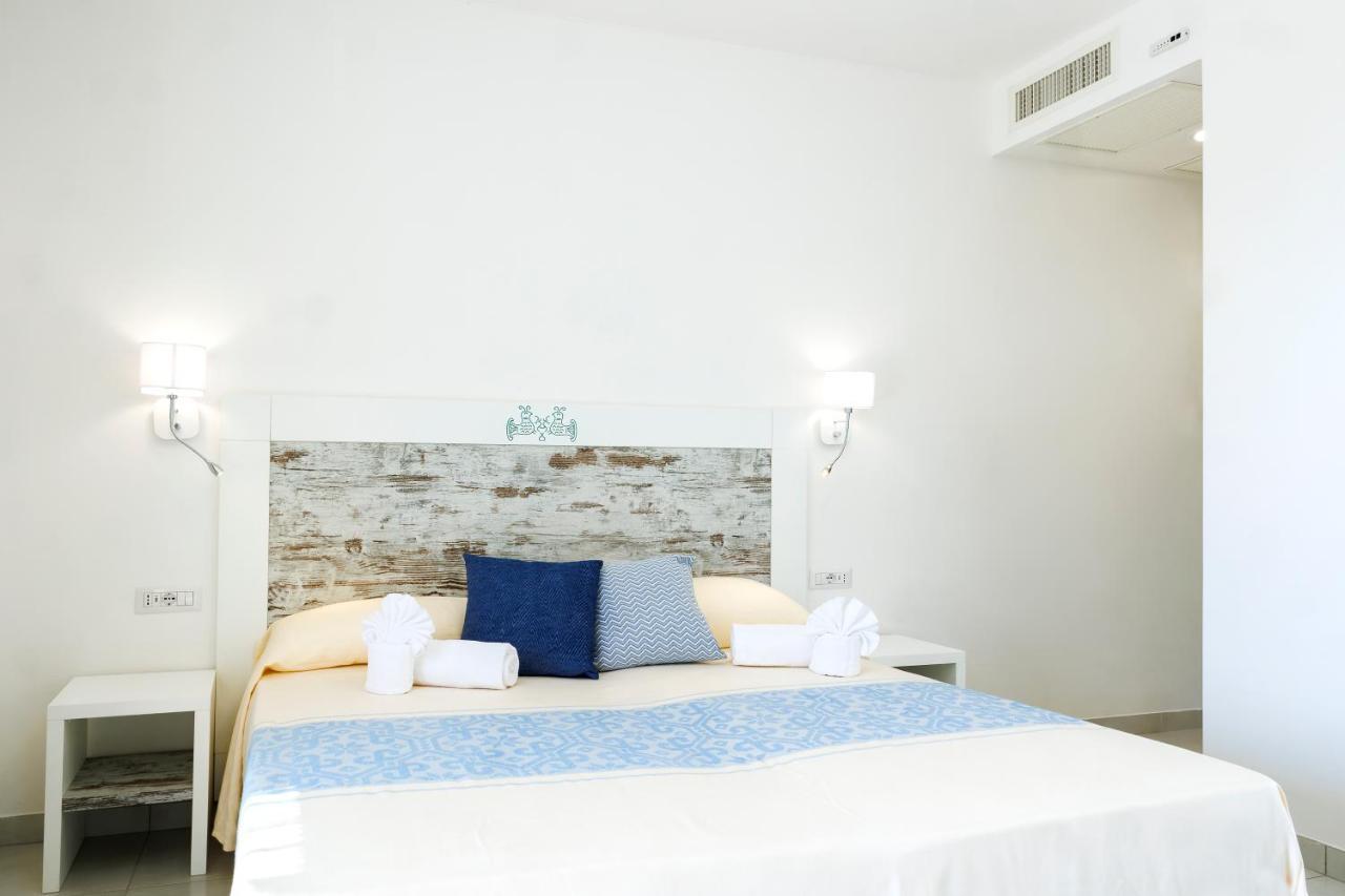 Mercury Beach Hotel Sant'Antioco Bagian luar foto