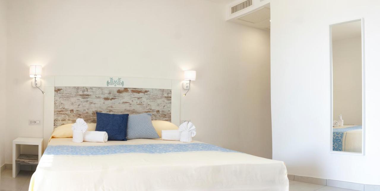 Mercury Beach Hotel Sant'Antioco Bagian luar foto