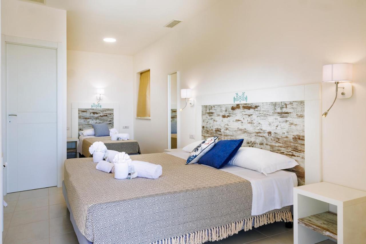 Mercury Beach Hotel Sant'Antioco Bagian luar foto
